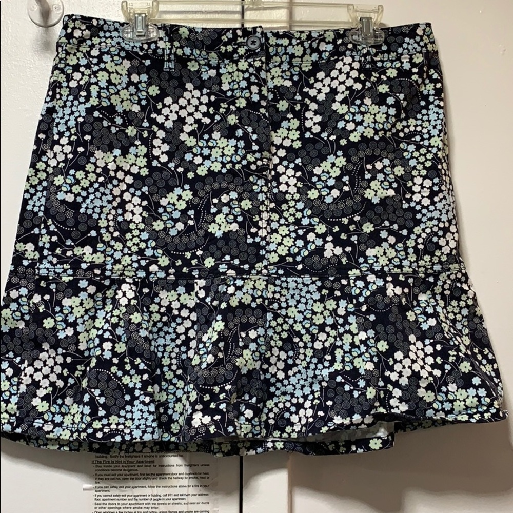 Ladies skirt